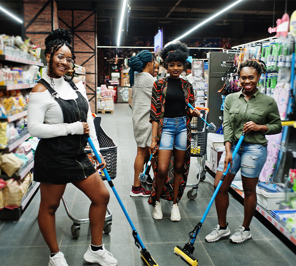 retail-store-employees-eager-to-help